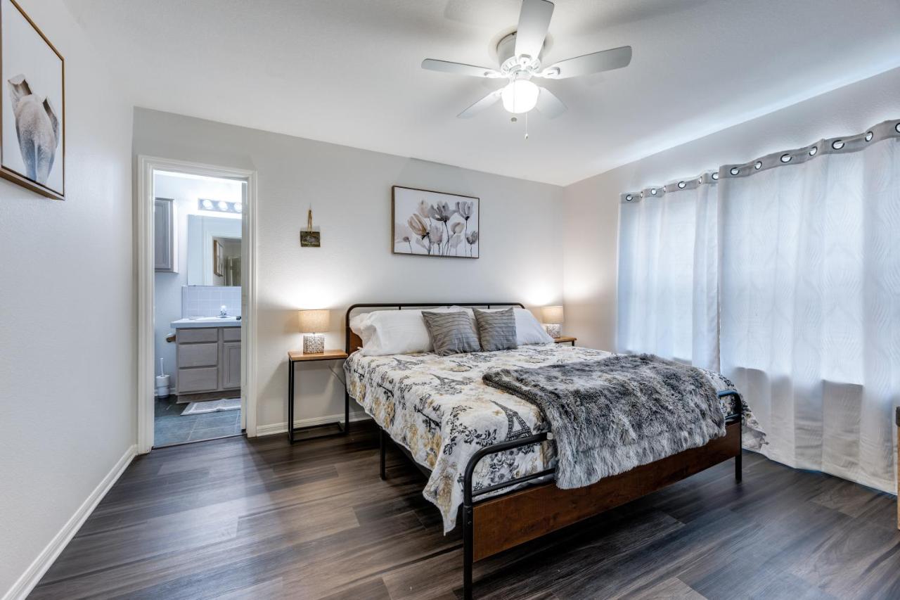 Spacious 5 Bdrm Home Mins To Wineries With Private Pool And Hot Tub! Johnson City Kültér fotó